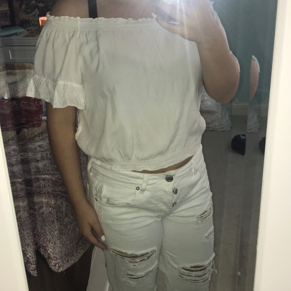 Brandy Melville Tops - SOLD💁🏼‍♀️🛍 Brandy Melville Off Shoulder
